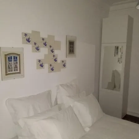Dormeaqui בית הארחה *