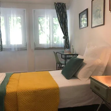 Dormeaqui בית הארחה *